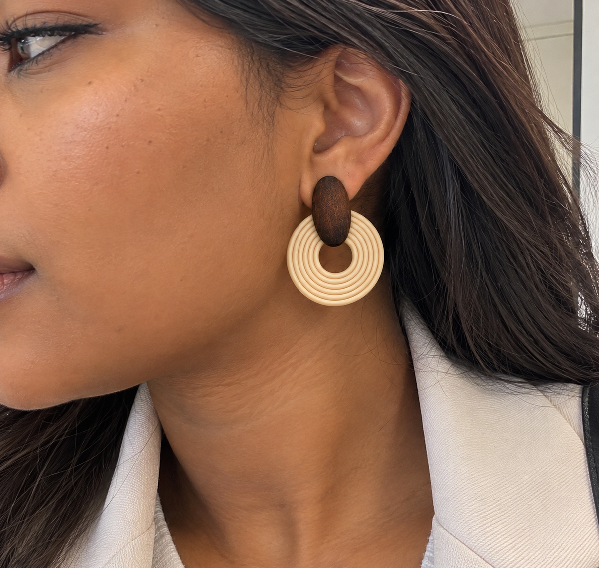 Boucles d’Oreilles Créoles Femme en Bois & Anneaux Ivoire