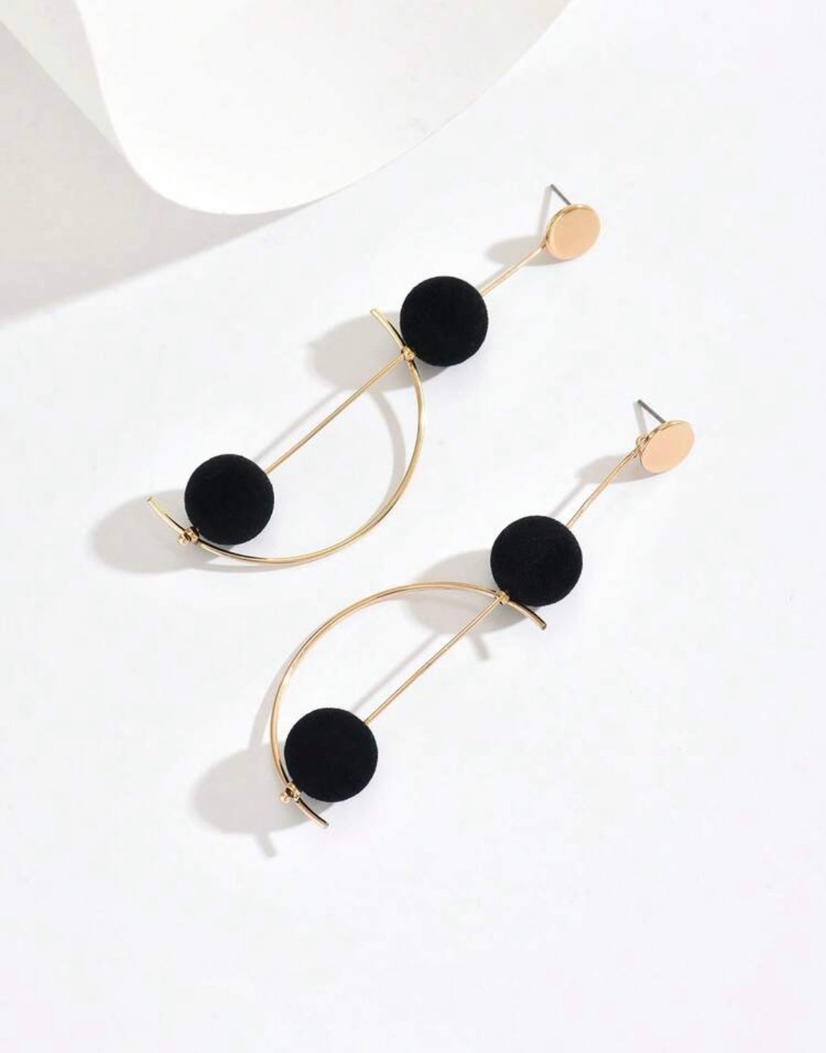Boucles d'oreilles rétro minimalistes